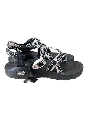 Chaco Women's Z/1 Black & White Adjustable Strap Outdoor Classic Sandal Size 10
